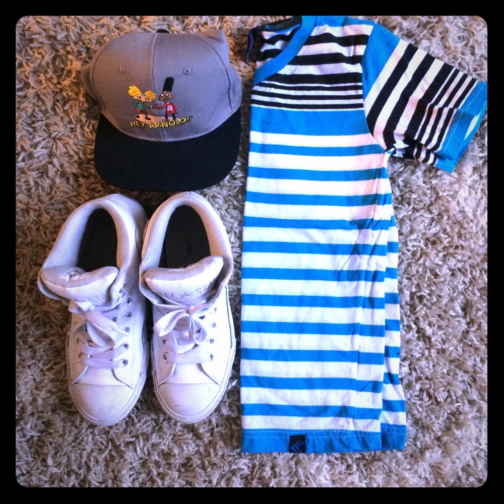 5/ $25 Striped V Neck Tee!